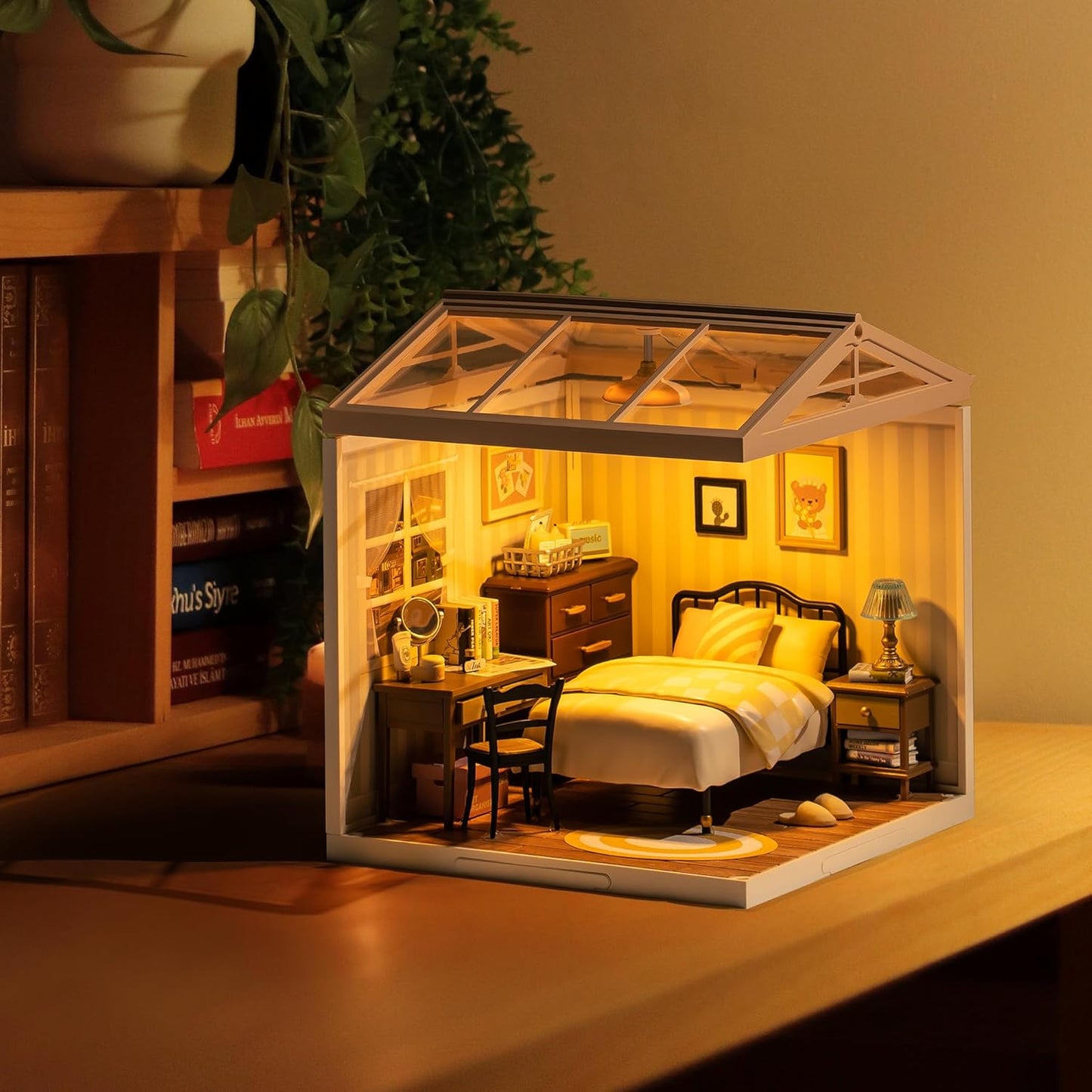 Rolife Sweet Dream Bedroom DIY Plastic Miniature House DW009